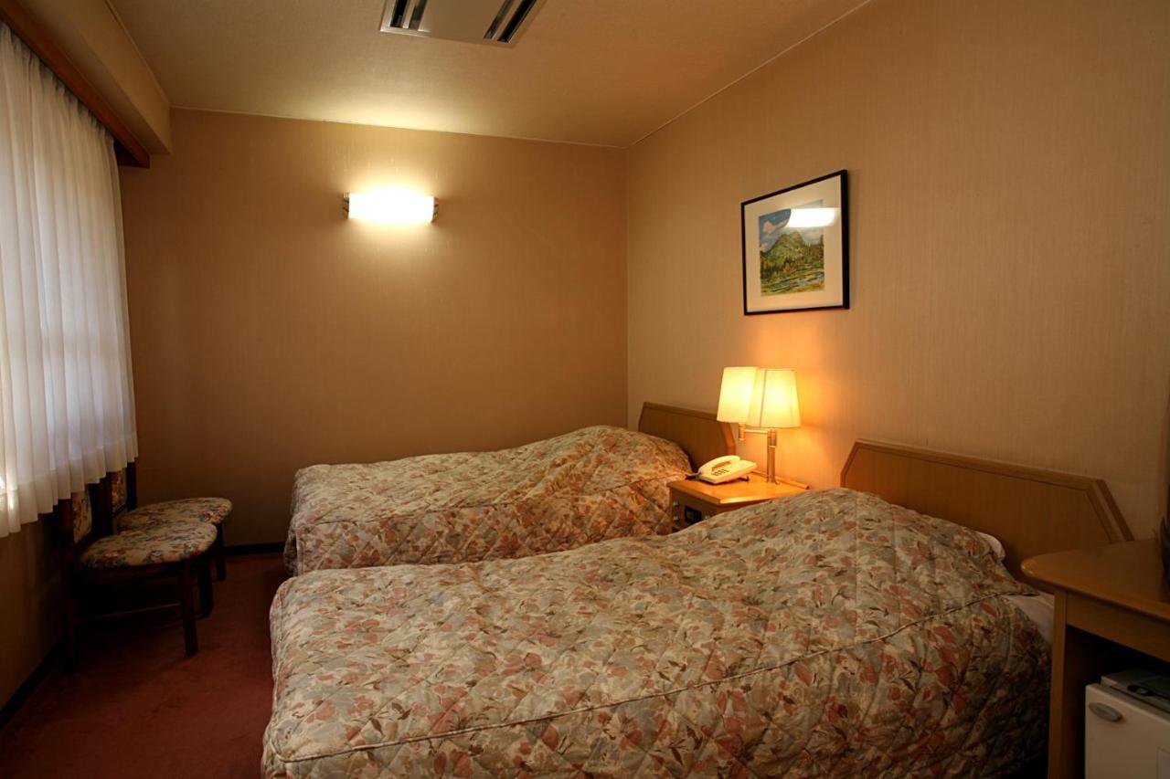 Shibu Hotel Яманути Экстерьер фото